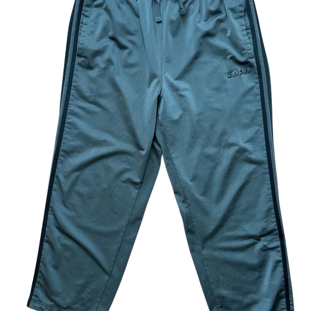 Adidas Men’s Gray & Black Striped Sweat Pants Size XL‎ Futbol Track Soccer Y2K